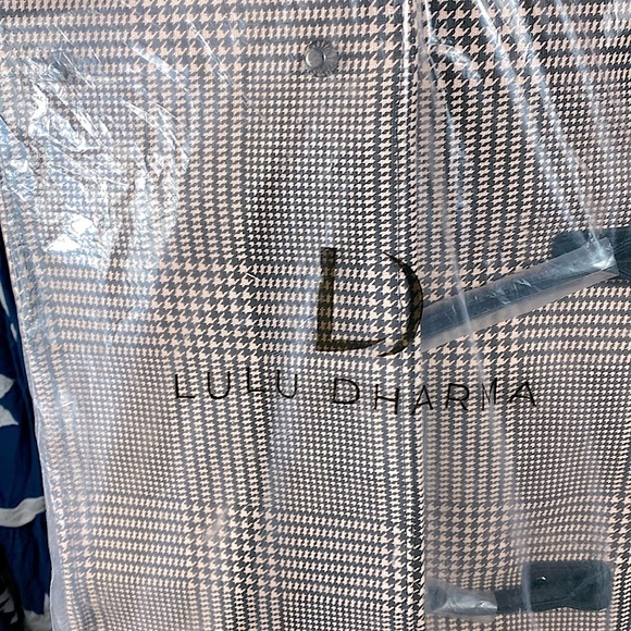 Lulu Dharma Pink Plaid Frasier Weekender Bag NWT - Picture 5 of 6